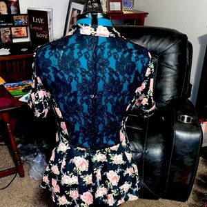 Beautiful Forever 21 Women’s Wrap top, size 1X